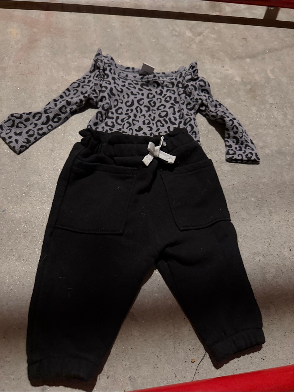0-3 leopard outfit